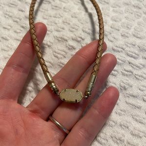 Kendra Scott necklace